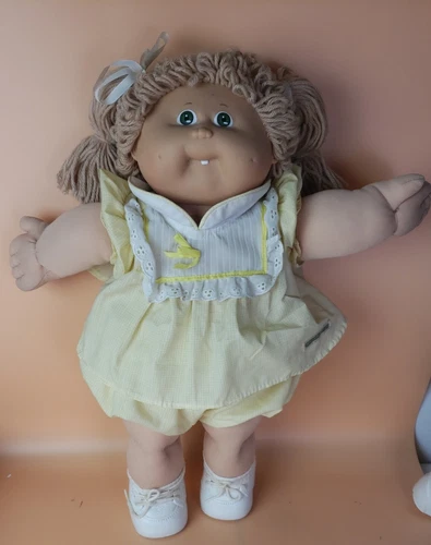 1978 Cabbage Patch Kid Blonde Pigtails Green Eyes One Tooth Yellow Dress