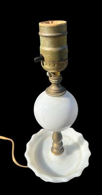 Vintage MCM White Milk Glass Boudoir Table Lamp Bedside Lamp 10.5 