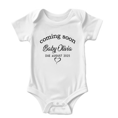 Personalisierter Baby Body Coming Soon Baby Due August Schwangerschaftsankündigung