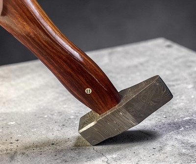 Handgeschmiedeter Damaststahlhammer - Handarbeit 40 cm mit hochwertigem Holzstiel