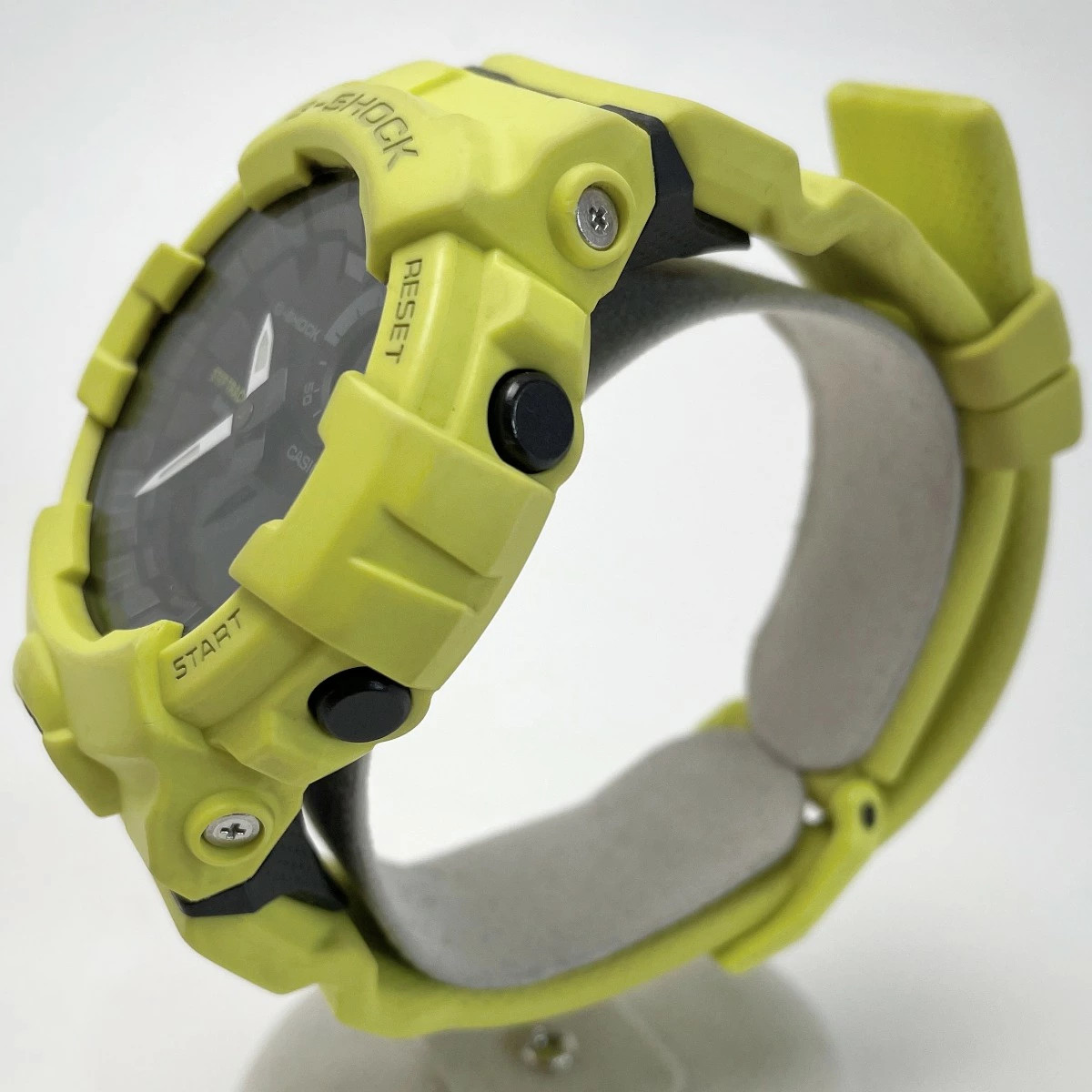 CASIO wristwatch 9AJF G Secondhand CASIO yellow 800 quartz SHOCK GBA Casio s men - vintagewatches.pk