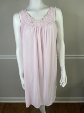 Vintage Miss Elaine for Dillards Nylon Pink Prairie nightgown Medium Floral