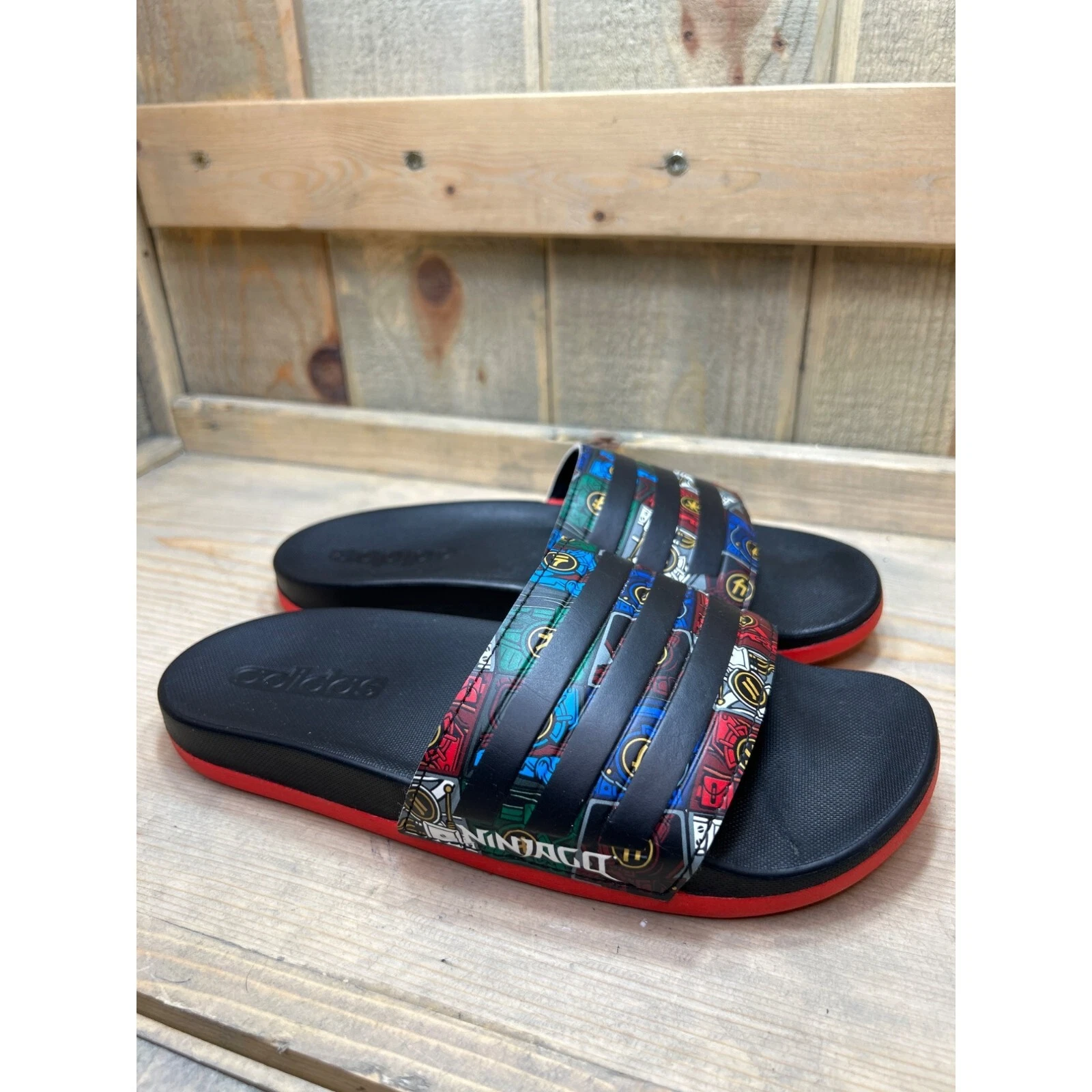 US4 ADIDAS X LEGO® Ninjago FY8835 Sandali comodi da ragazzo Adilette