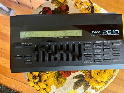 Roland PG-10 Linear Synthesizer Programmer w/ power supply d10 d5 d110 d20