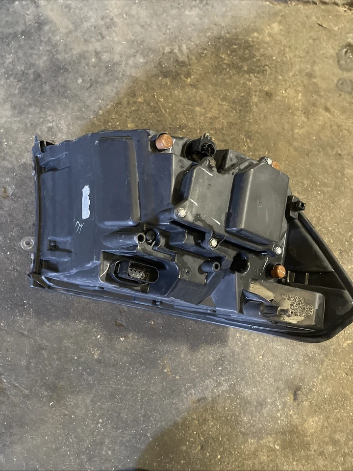 13-18 RAM 2500 3500 投影仪 HID 车头灯 右握 黑色 原始设备制造商 用于零件或维修 — 第 4/4 张图片