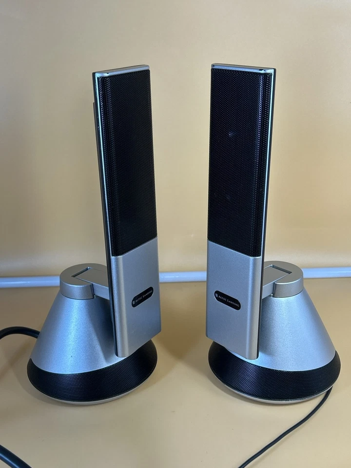 Altec Lansing VS4121 Computer Speakers 2.1 Stereo System - Image 3 of 4