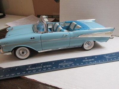 ERTL  1:18 scale 1957 Chevrolet Bel-Air Convertible    Please  Read Description