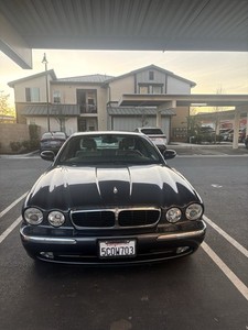 2004 Jaguar XJ8 