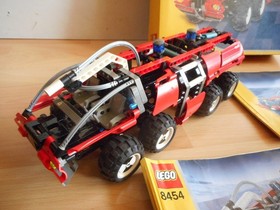 LEGO Technic Rescue Truck with Box (Lego No: 8454)