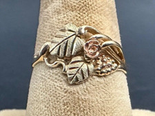 10k Pink  yellow Gold Beautiful Classic Flower  Leaf Design Ring. Size 7.25