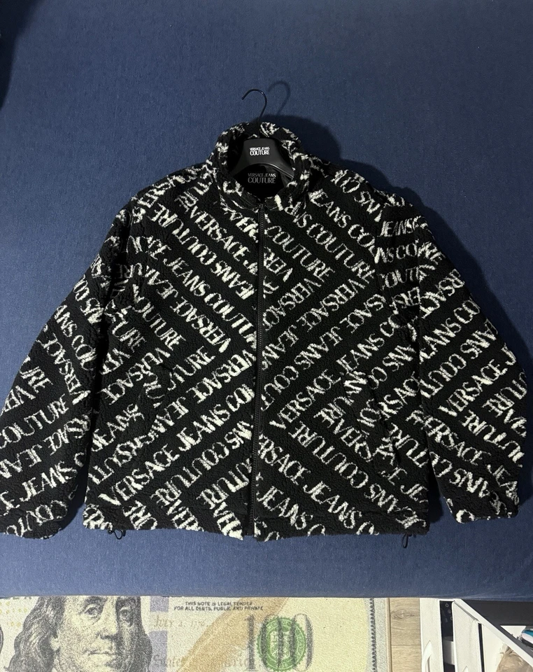 Bombardero Versace Jeans Couture estampado con logotipo con cremallera Foto 2 de 4