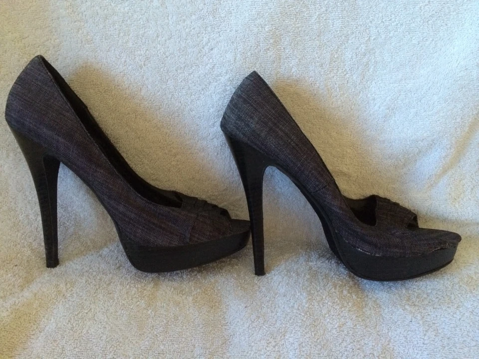 Zapato de tacón alto PAPRIKA gris peep toe de lona para mujer talla 9 Foto 2 de 4