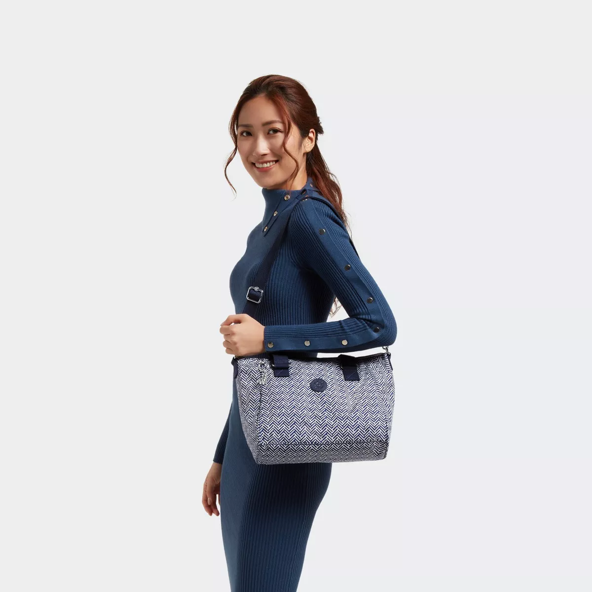 Kipling amiel hotsell medium handbag