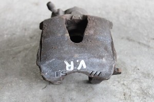 VW Golf VI Kombi 1.6 TDI 77kW Bremssattel Vorne Rechts 5K0615424