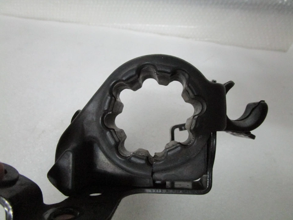 Soporte de bomba de refrigerante Tri-Glide CVO 14-16 Harley Davidson Touring Ultra Limited Foto 4 de 4