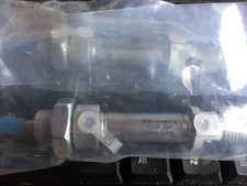 1PC New Festo DSNU-12-10-P-A 19189 Cylinder Free Shipping  *TT