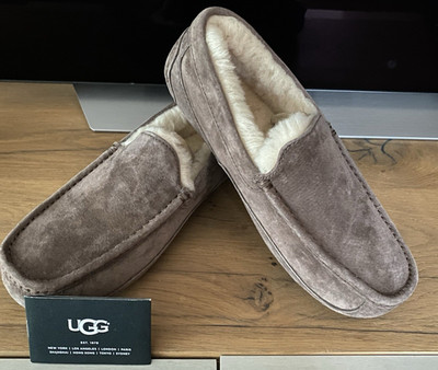 UGG Herren M Ascot Halb-, Hausschuh /Slipper ~ Leder  Lammfell ~  EU 40,5 ~ Neu