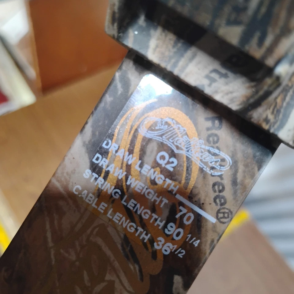 Mathews Solocam Solo Cam Q2  Realtree Lost Camo Wood Grips. Looks Great 👍 - Image 3 of 4