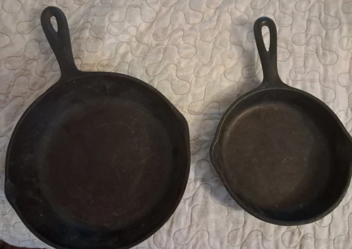 Vintage Cast Iron Skillets One Wagner sidney-6in deep and no5 8 1/2in unmarkede