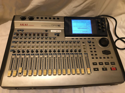 AKAI DPS16 Digital Multitrack 24bit/96kHz HDR Workstation