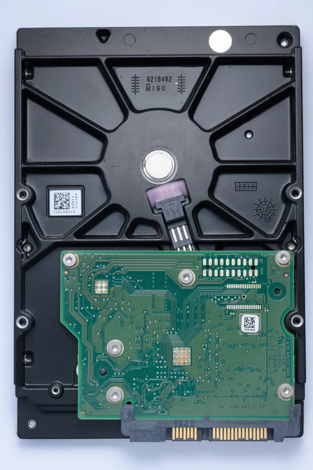 Seagate Barracuda 250GB SATA Desktop Hard Drive Model ST3250312AS P/N 9YP131-520 - Image 2 of 2