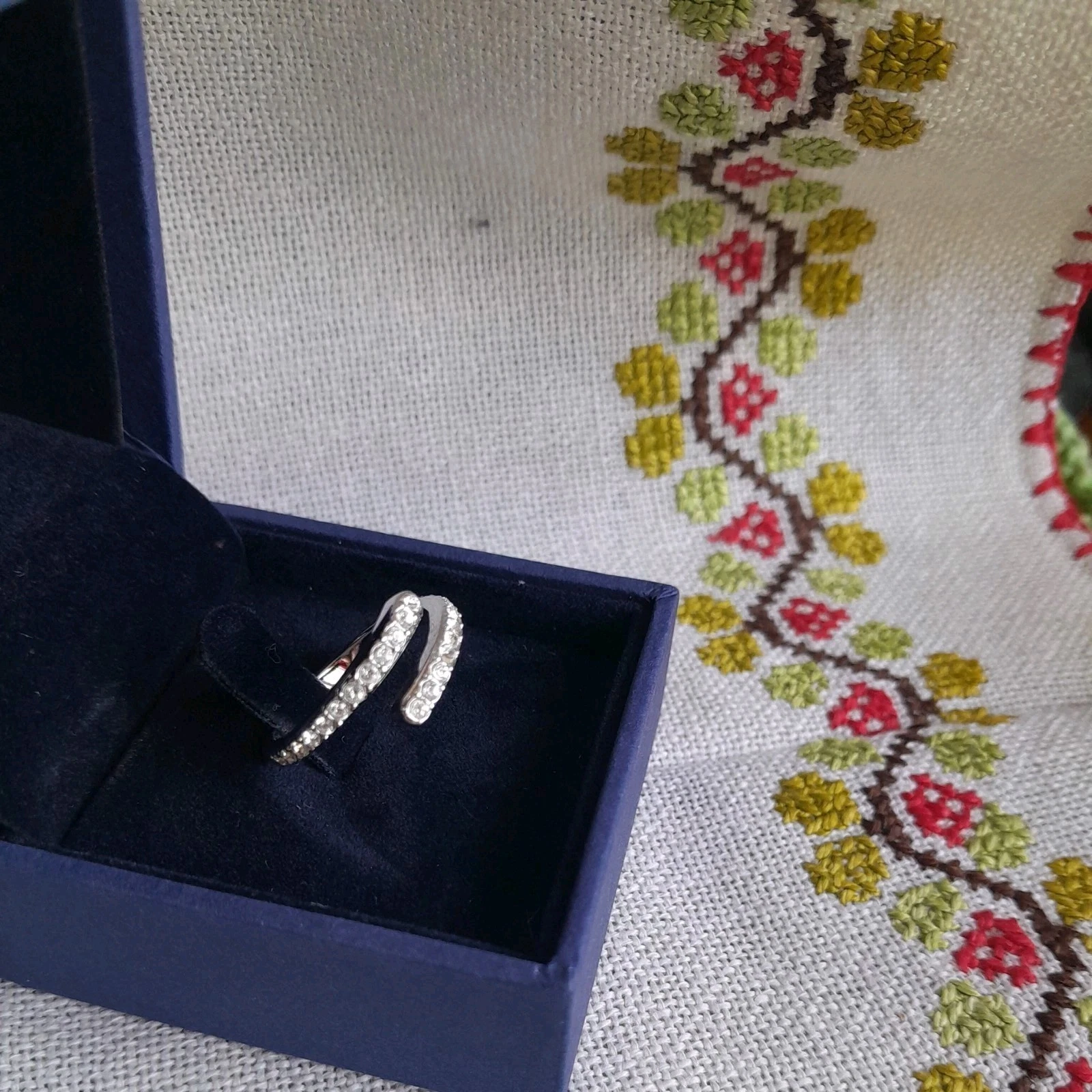 Anello in cristallo Swarovski con scatola [2]