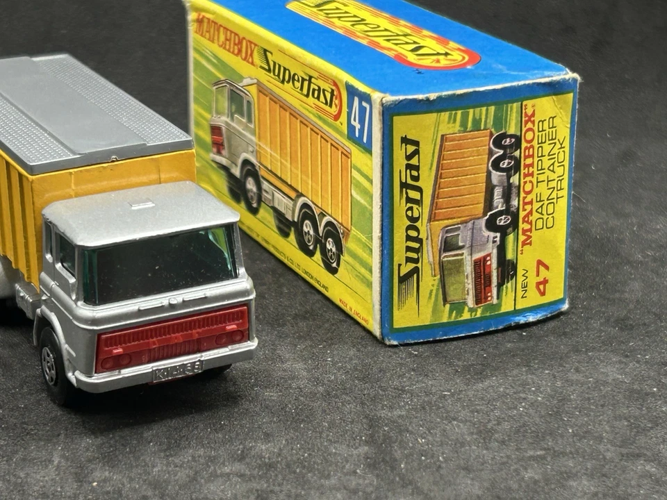 Matchbox Superfast MB47 A1 DAF Tipper Truck with Type G Box MIB - Image 3 of 4