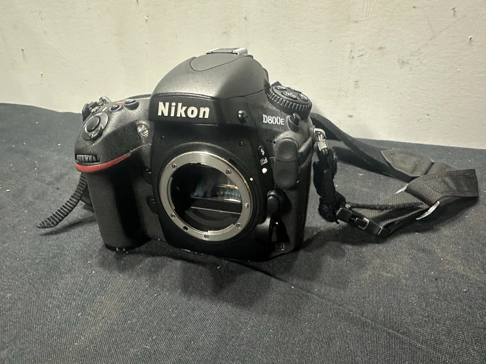 NIKON D800E 36.3MP Digital Single-Lens Reflex Camera Body - Image 2 of 4