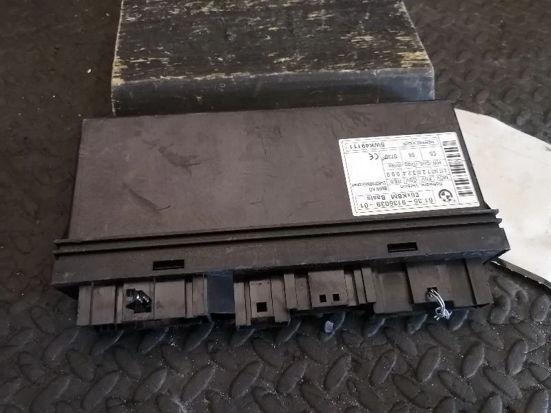 Chassis ECM BCM Main Body Control Fits 04-07 BMW 525i 1367017 - Image 2 of 4