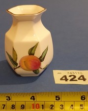 Royal Worcester Arden / Evesham Hexagonal Bud Vase (424)