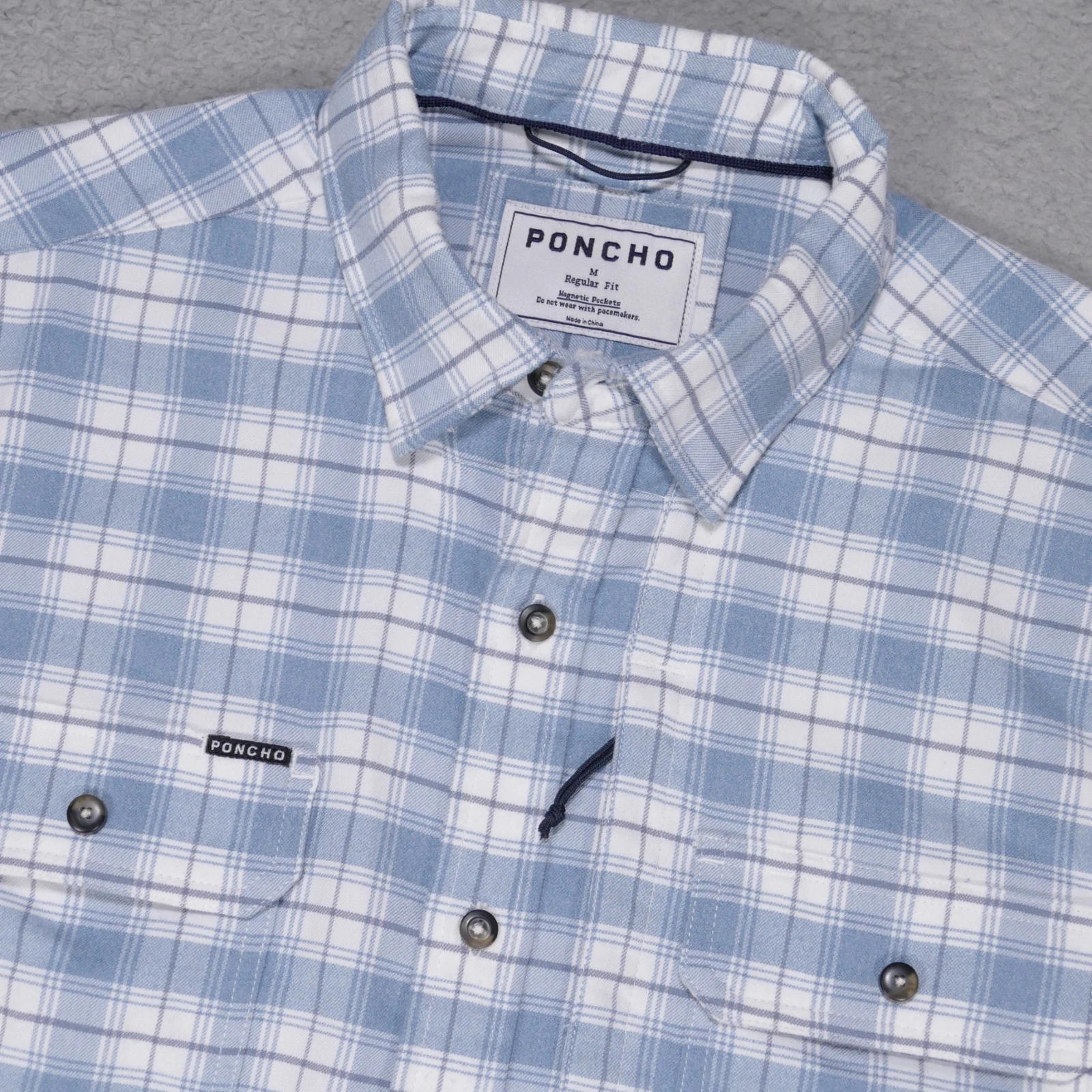 Poncho Shirt Magnetic Pockets Mens Size Medium Regular Fit Blue Plaid Flannel