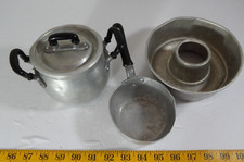 Vintage Creative Playthings Aluminum Dutch Oven, Pan  Cake Pan Made In Italy