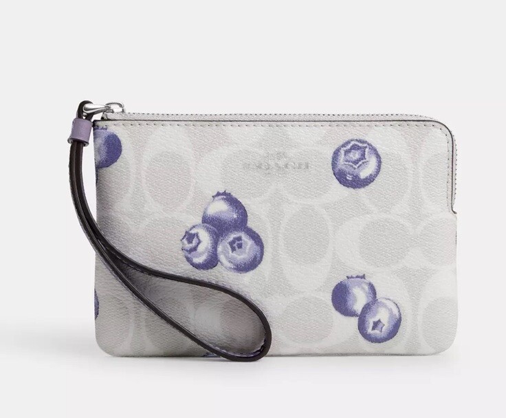 NWT CR817 Coach Corner Zip Wristlet🫐Blueberry Print NWT CR817 Coach Corner Zip Wristlet🫐Blueberry Print