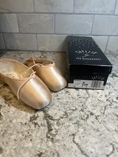 CAPEZIO BALLET SHOES SLIPPERS NOS NIB PINK CANVAS CHILDS SZ 3C