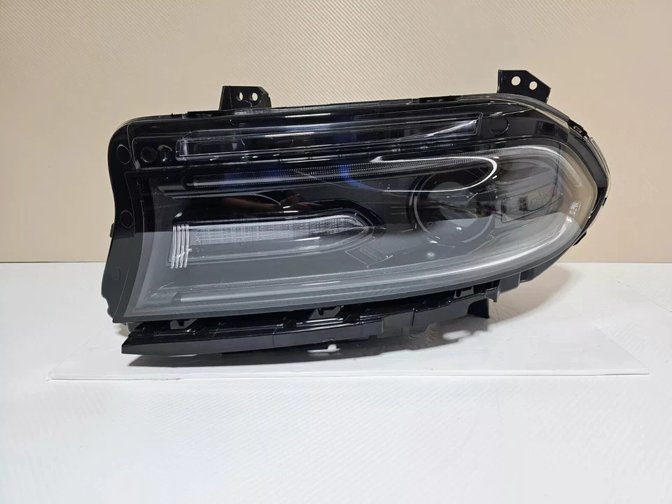 Dodge Charger HID Left Headlight 2015 2016 2017 2018 2019 2020 2021 2022 2023 Foto 4 de 4