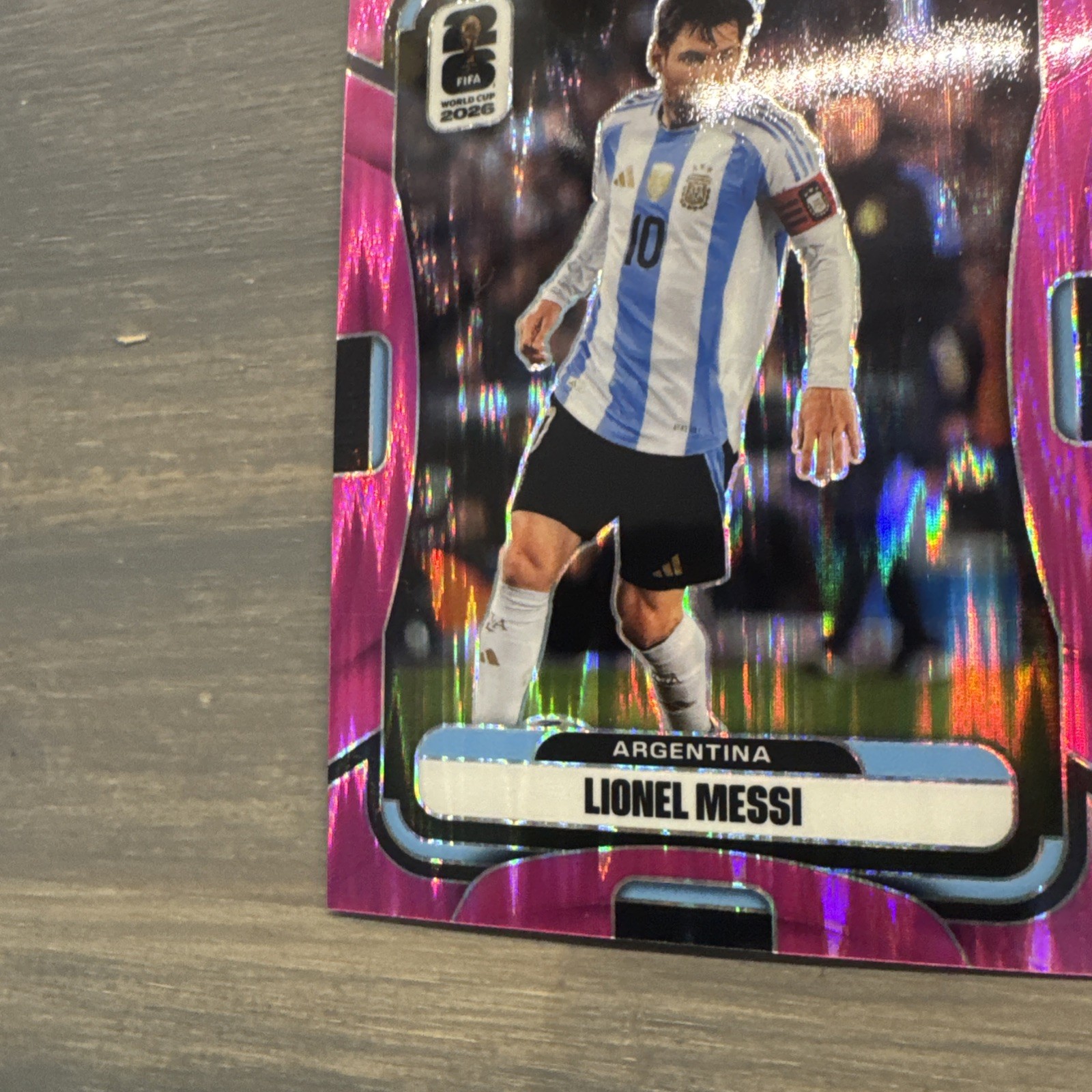 2026 Panini Prizm FIFA World Cup - Lionel Messi Fuchsia Flash Prizm /195 ARG 🐐 view 6