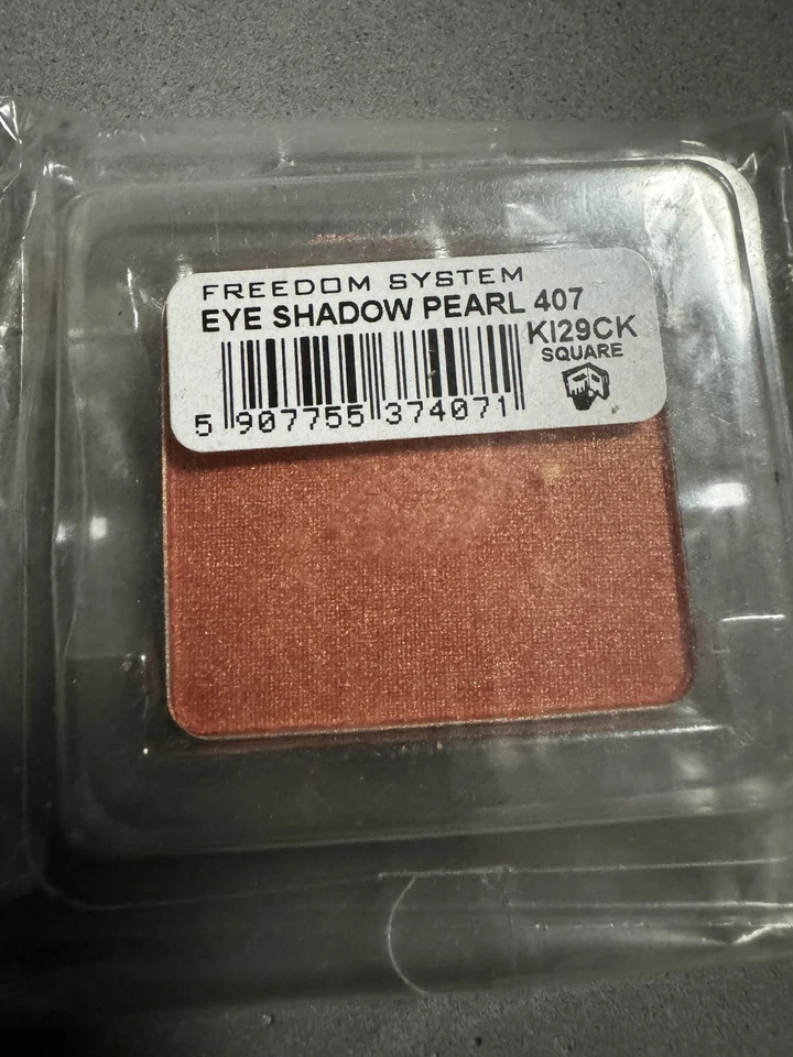 Sombra de ojos Inglot Cosmetics Freedom System 407 Pearl Foto 2 de 4