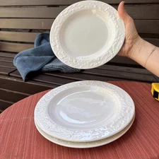 MARTHA STEWART MSE CHINA WHITE ACORN STONEWARE 8 1/4" Salad Plates Set of 3