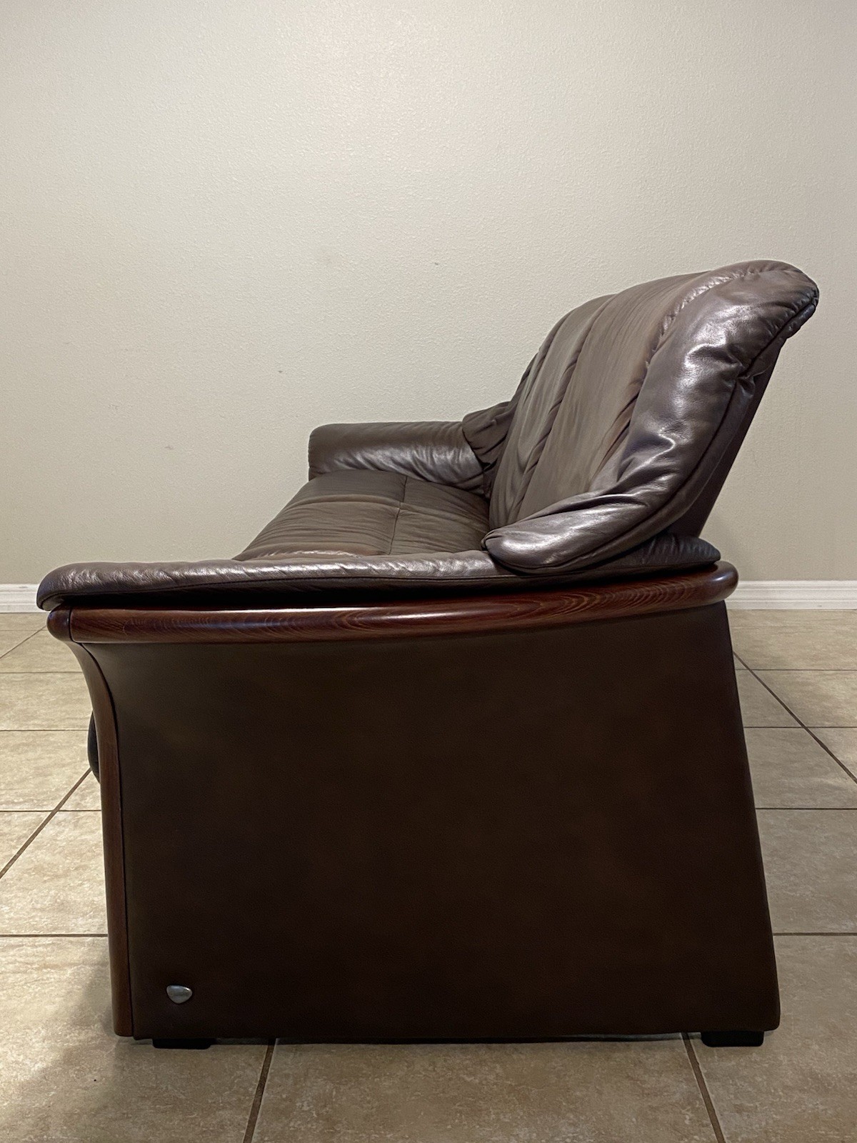 Ekornes Stressless ‘El Dorado’ Low Back Leather Sofa Recliner Norway Furniture