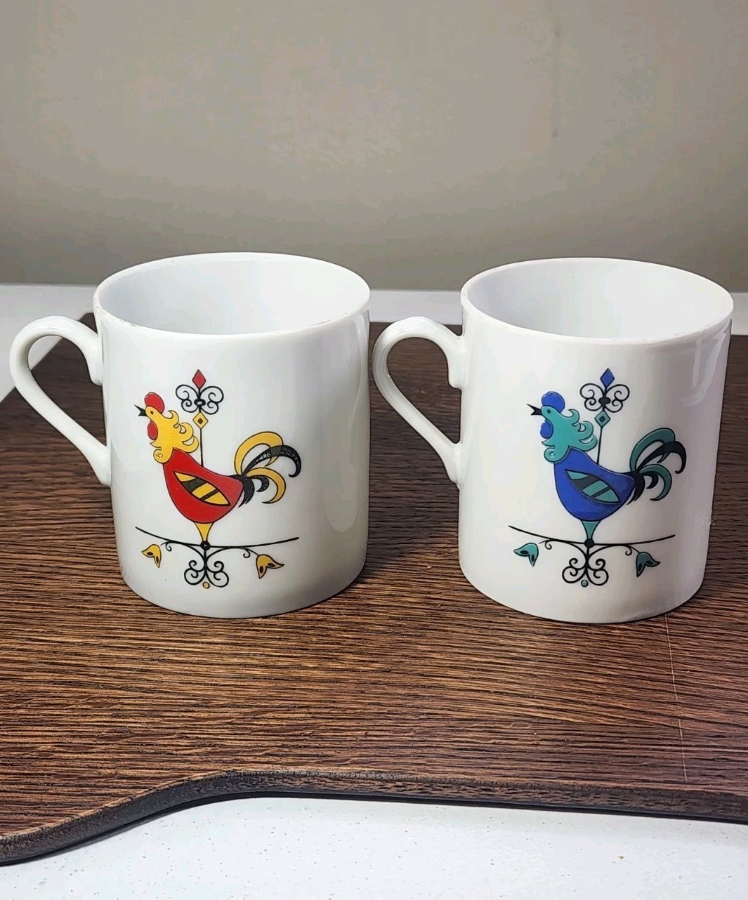 2 Rooster Weathervane Coffee Mugs MCM Vintage Chicken Cottagecore Farmcore Vtg