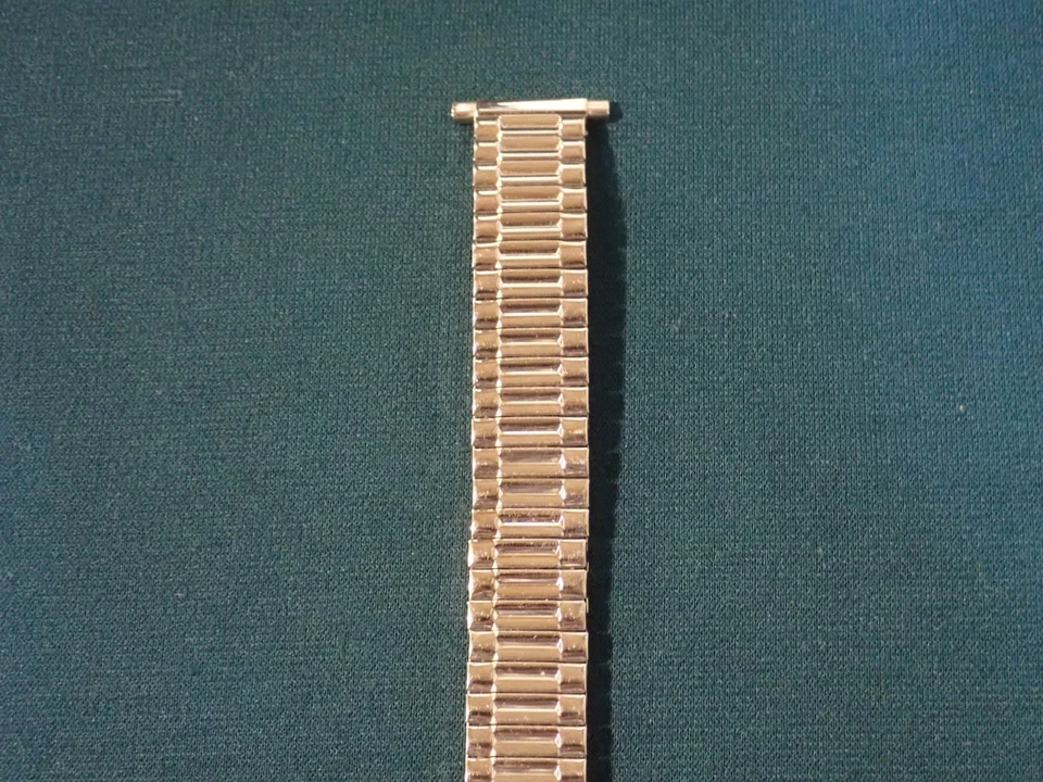 Vintage Mens Stainless Steel Flex-On Stretch Watchband, Expansion 16-21mm - Image 2 of 4