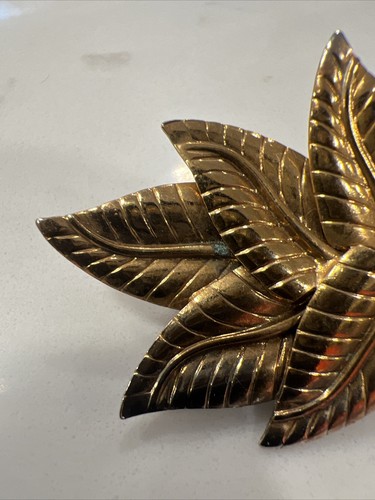 Gold Leaf Pin Wispy Leaf Brooch 2 " - 第 3/4 張圖片