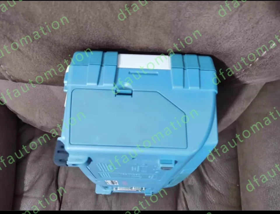 Tektronix TPS2014 100MHz 4-Channel Digital Storage Oscilloscope with Adapter, - Image 3 of 4