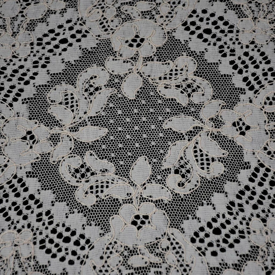 Linge de table brodé napperon ovale dentelle crème vintage - Photo 3/4