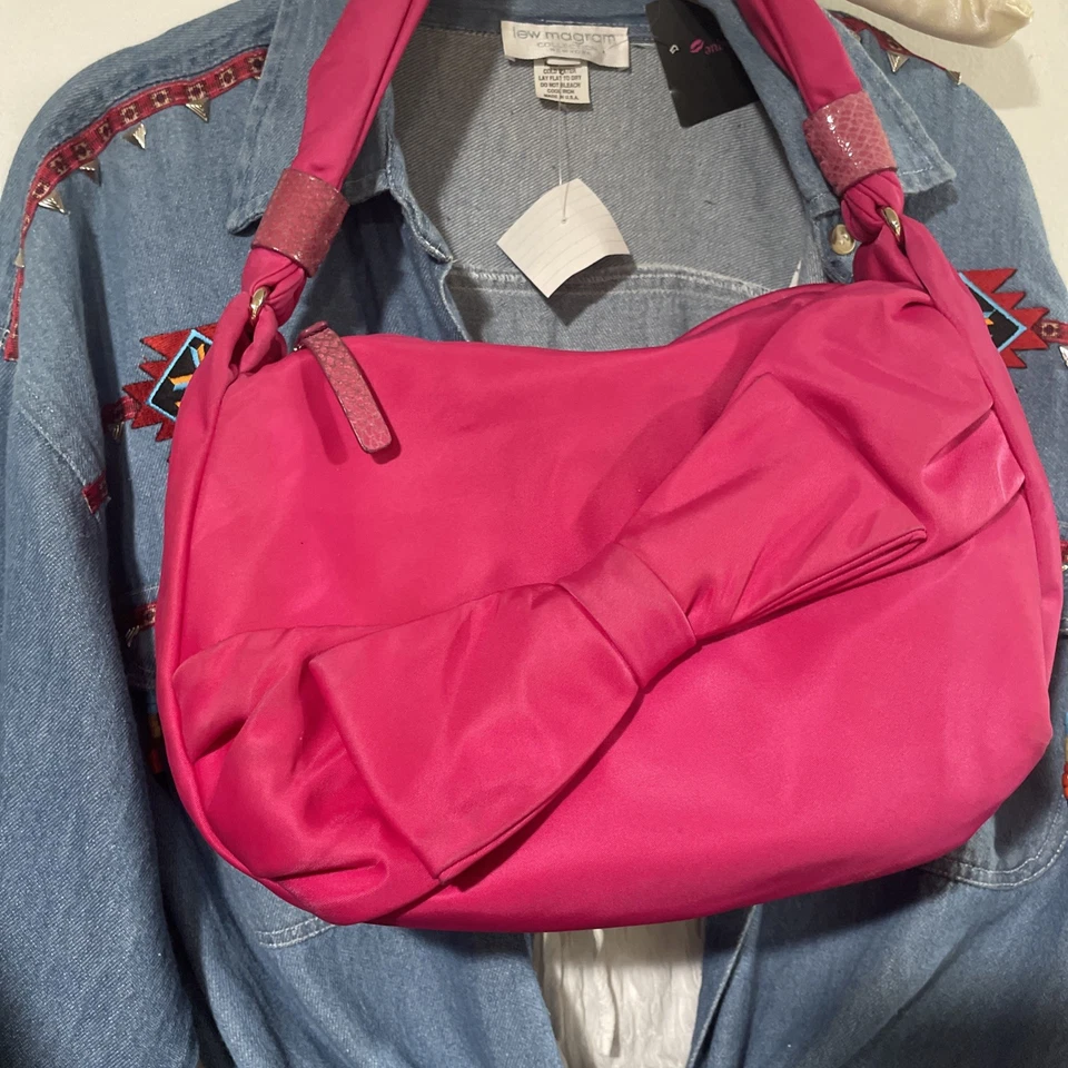 Kate Spade “Kiss Me” shoulder bag, fuchsia, hot, pink nylon, white print lining - Image 2 of 4
