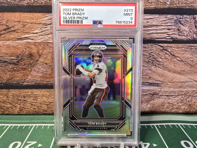 2022 Panini Prizm Football TOM BRADY Silver PRIZM #273 PSA 9 MINT GOAT