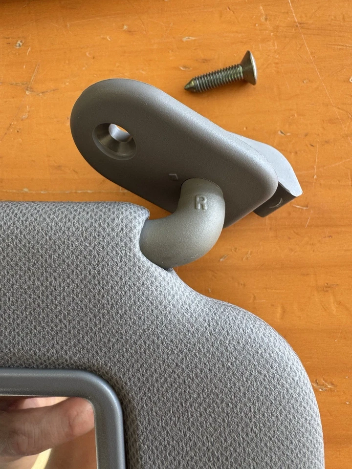 2012-2017 HYUNDAI ACCENT Set Pair SUN VISOR Gray SUNVISOR with visor clips OEM - Image 4 of 4