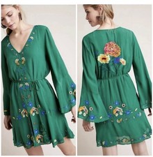 Sz M FARM RIO Jessalyn Dress Green Floral Embroidery Ladies 