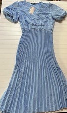 Woman  s Blue Pleated V Neck Short Sleeve Midi Dress Size Medium NEW