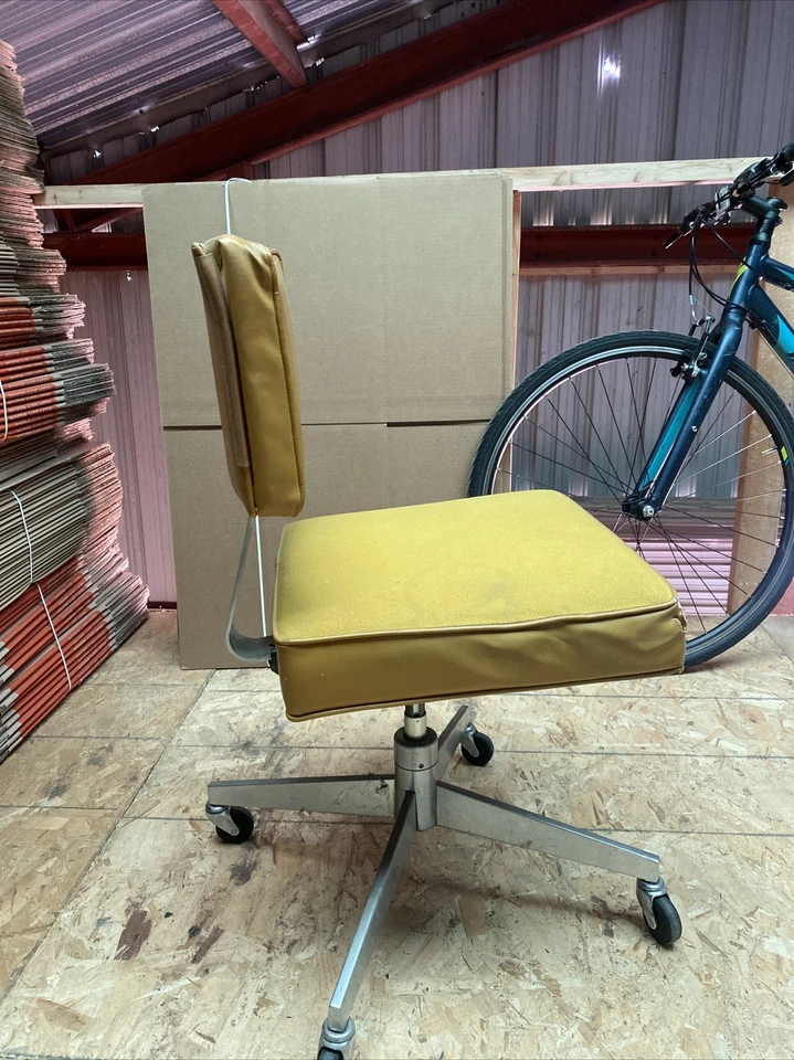 Vtg Mcm Steelcase Swivel Tanker Office Chair Industrial Goodform USA Yellow - Image 2 of 4